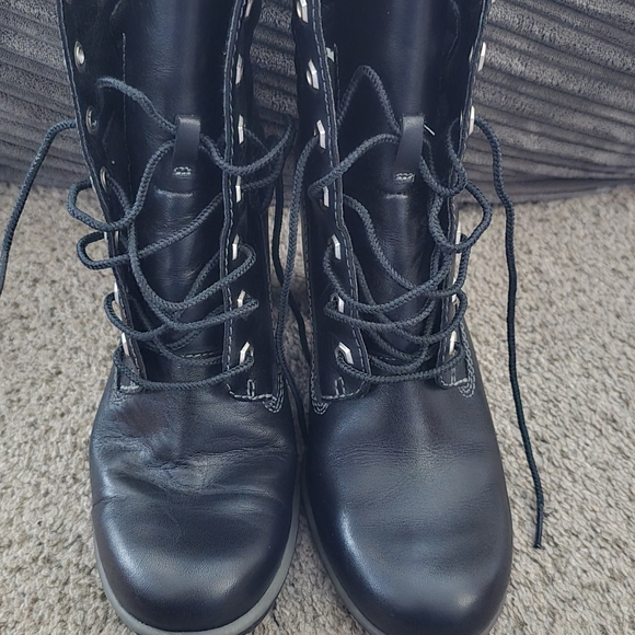 Timberland Booties Size 6.5 - Picture 3 of 8